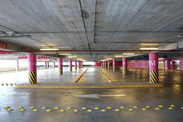 photography-of-parking-lot-1000633